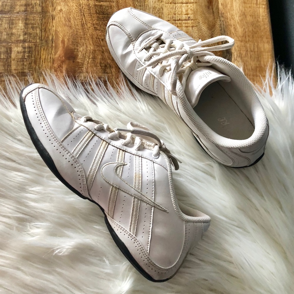 Nike Women Sneakers Size 6.5